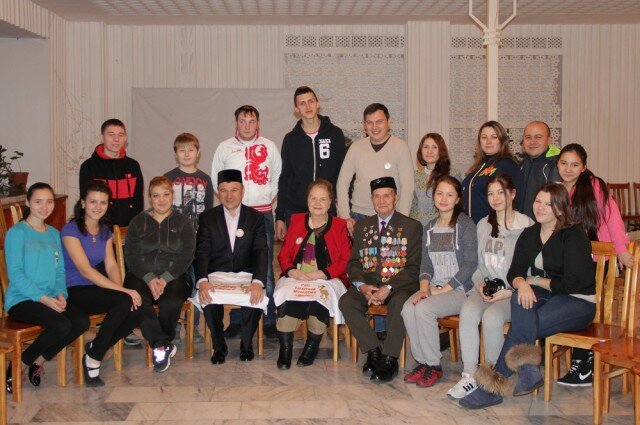 первый слет молодых татар Семея Мирас, почетный гость - Габдулгазиз Ахмеров